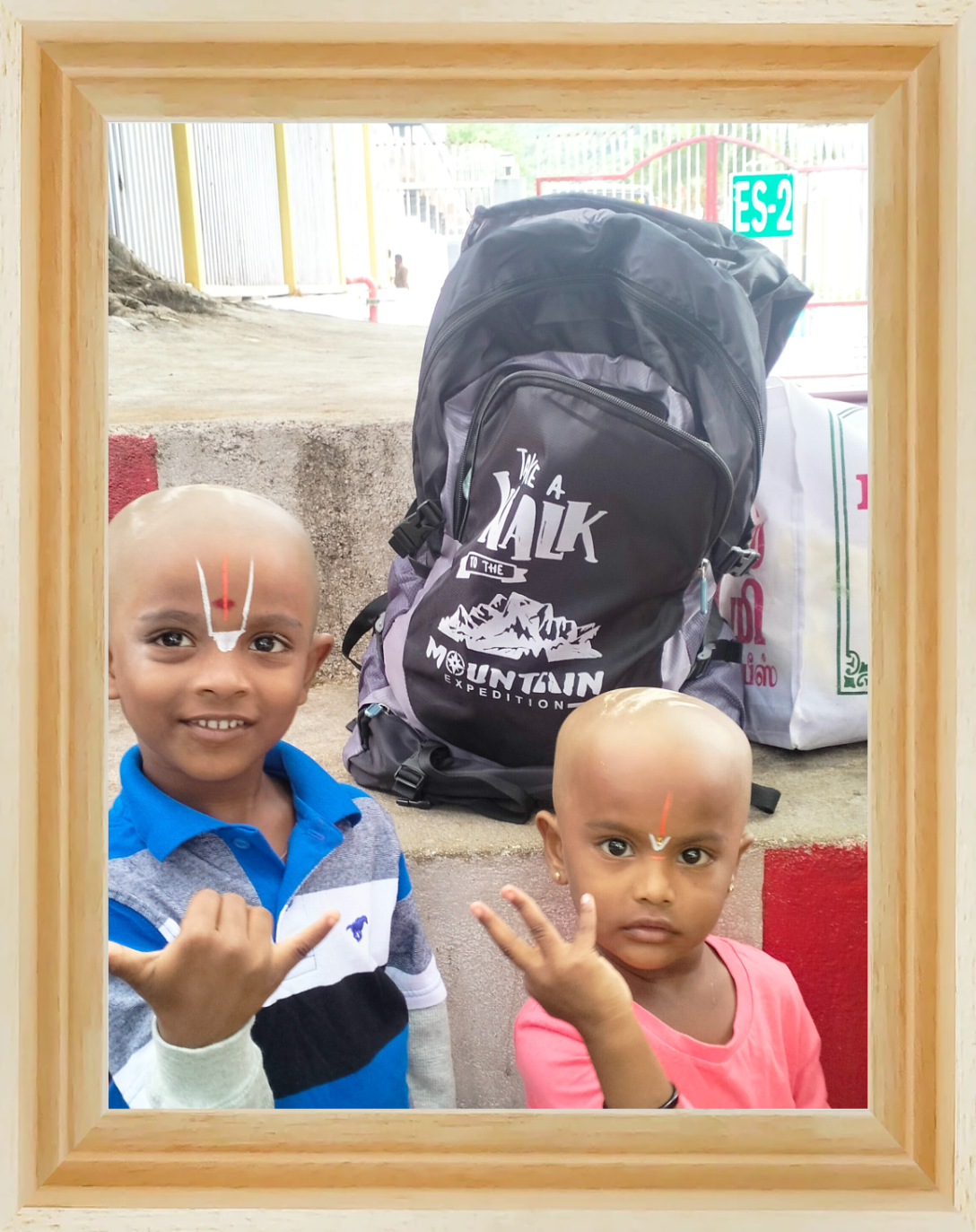 black-framed-stretched-canvas-print-copy LIVEARf Order #Ly4kgng